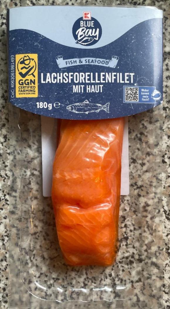 Fotografie - Lachsforellenfilet mit haut Blue Bay