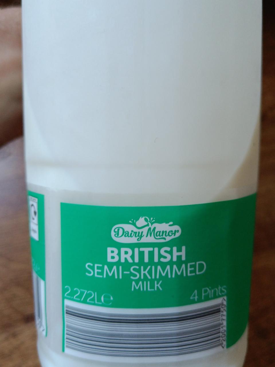 Fotografie - British Semi - skimmed milk