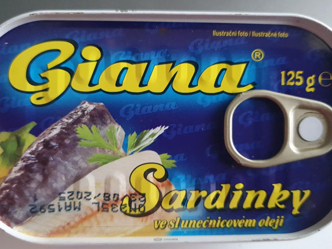 Fotografie - Sardinky ve slunečnicovém oleji Giana