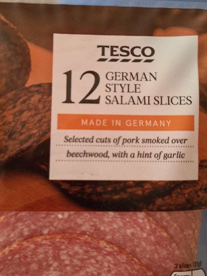 Fotografie - 12 German style salami slices Tesco