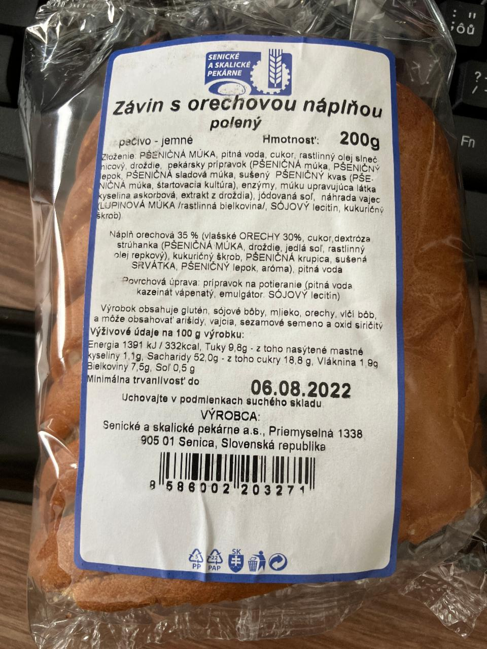 Fotografie - závin s orechovou náplňou polený