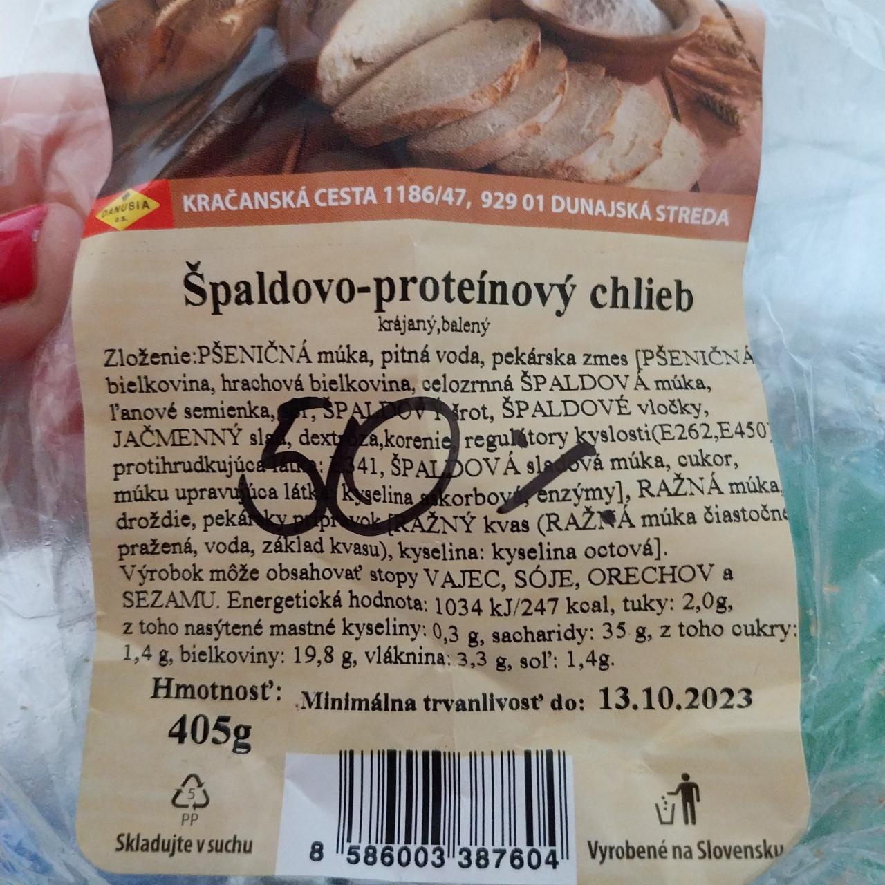 Fotografie - Špaldovo-proteínový chlieb Danubia