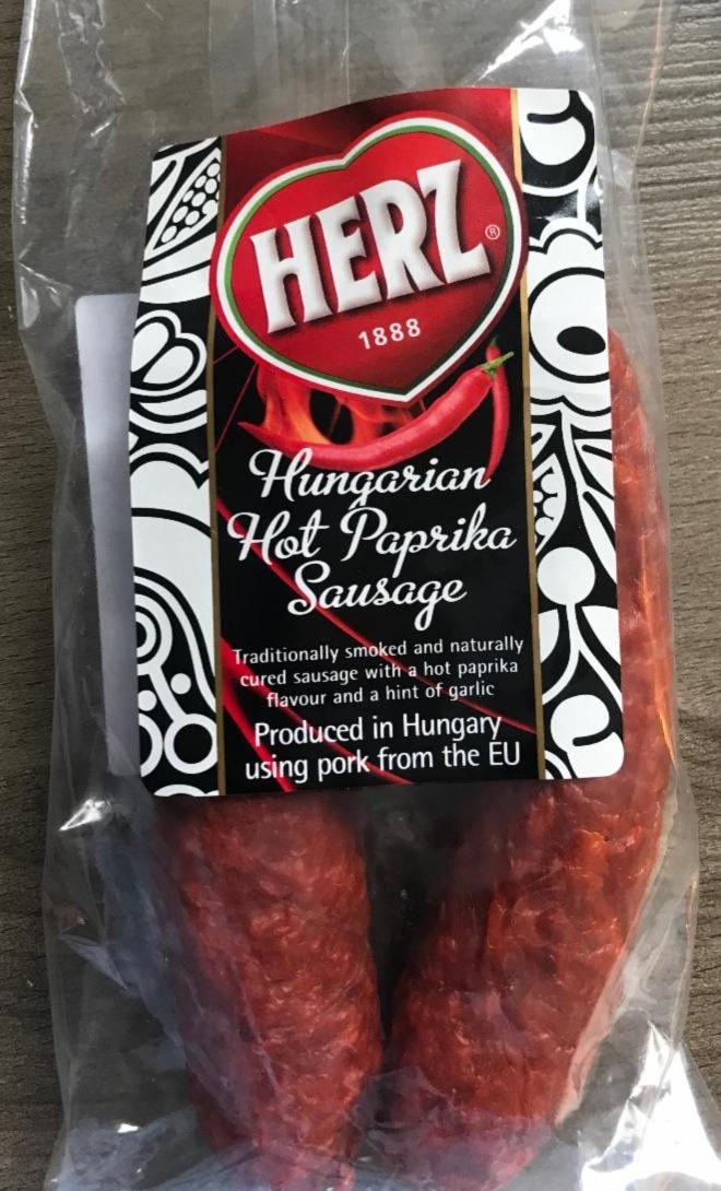 Fotografie - Hungarian Hot Paprika Sausage Herz