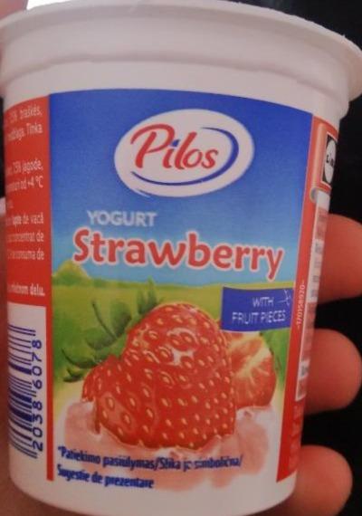 Fotografie - Yoghurt Strawberry with fruit pieces Pilos