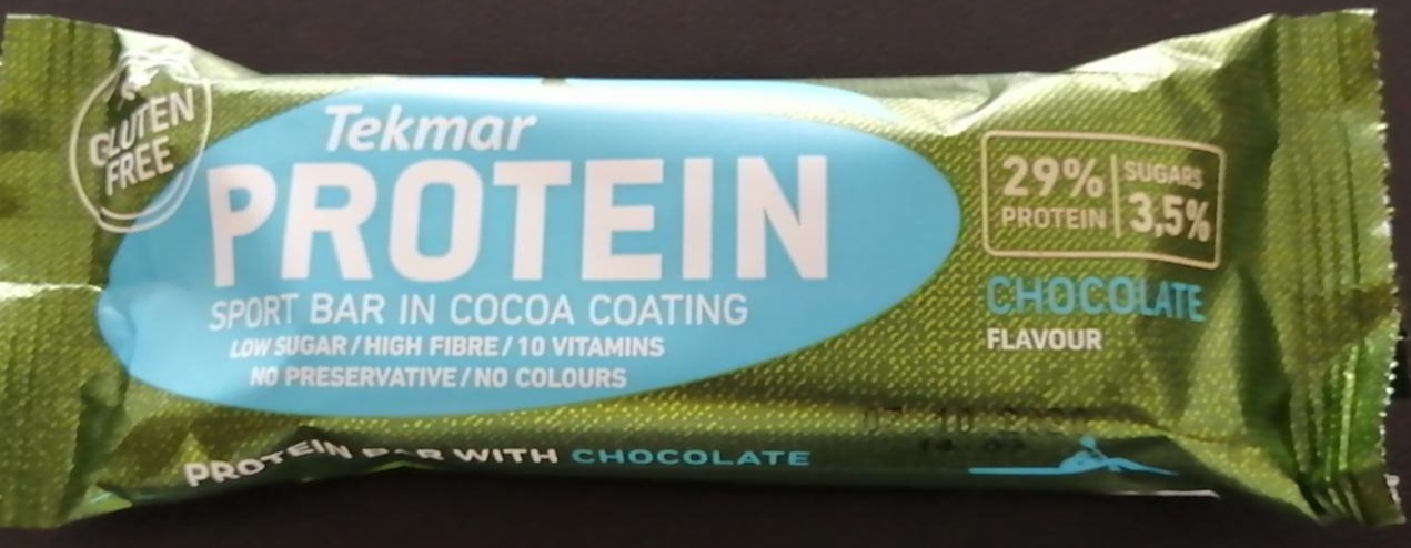 Fotografie - Protein sport bar in cocoa coating low sugar 29% protein chocolate flavour Tekmar