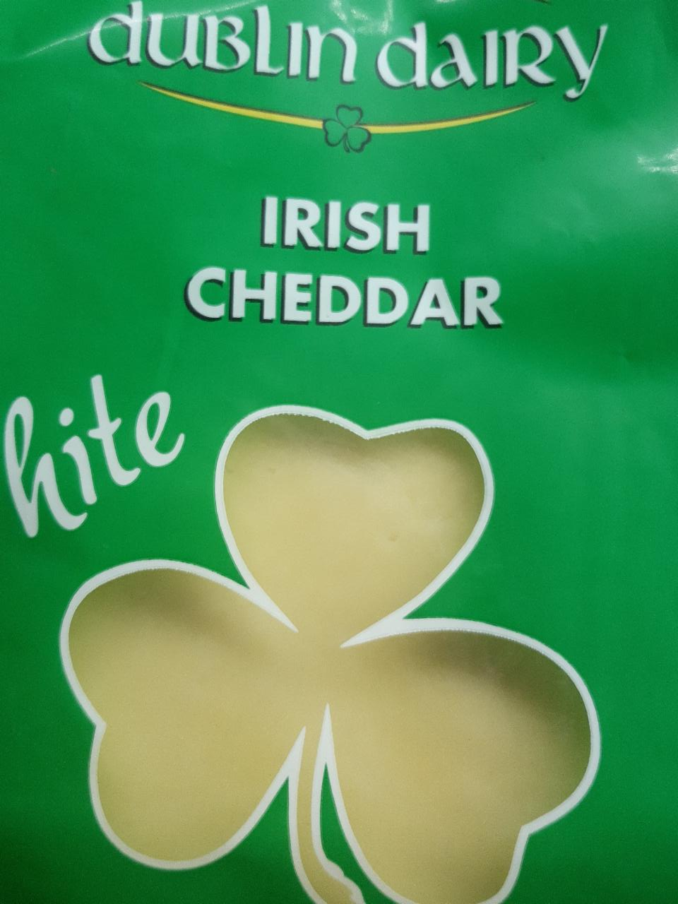 Fotografie - Irish Cheddar white Dublin Dairy