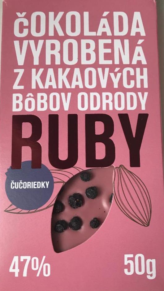 Fotografie - ruby čokoláda z kakaových bobov čučoriedky