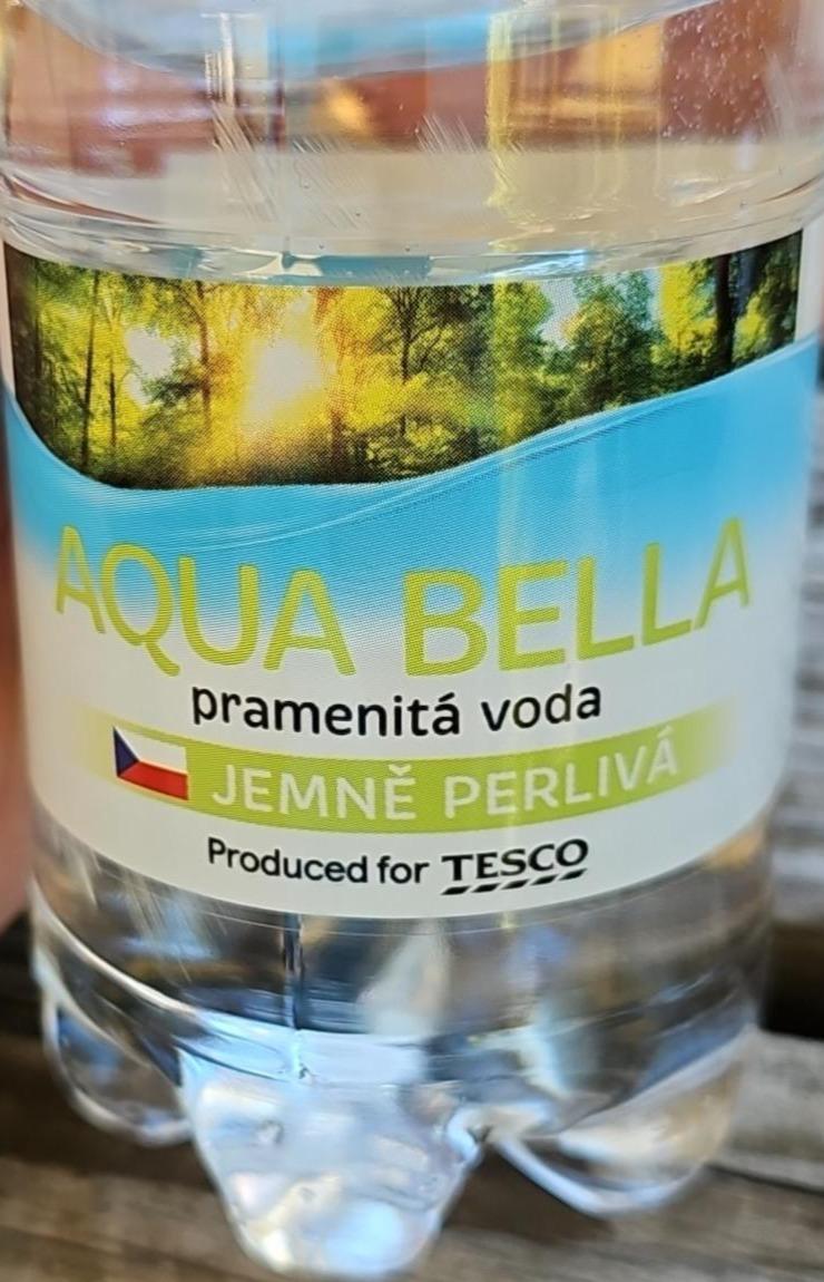 Fotografie - Aqua Bella pramenitá voda jemné perlivá Tesco