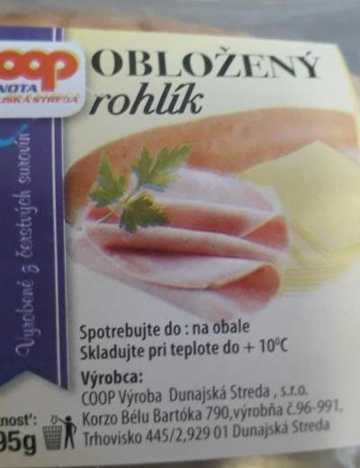 Fotografie - obložený rohlík Coop Jednota