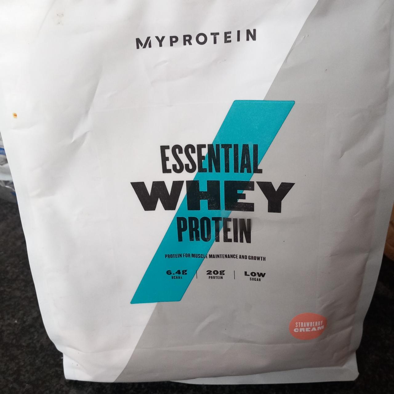 Fotografie - Essential Whey Protein Strawberry Cream Myprotein