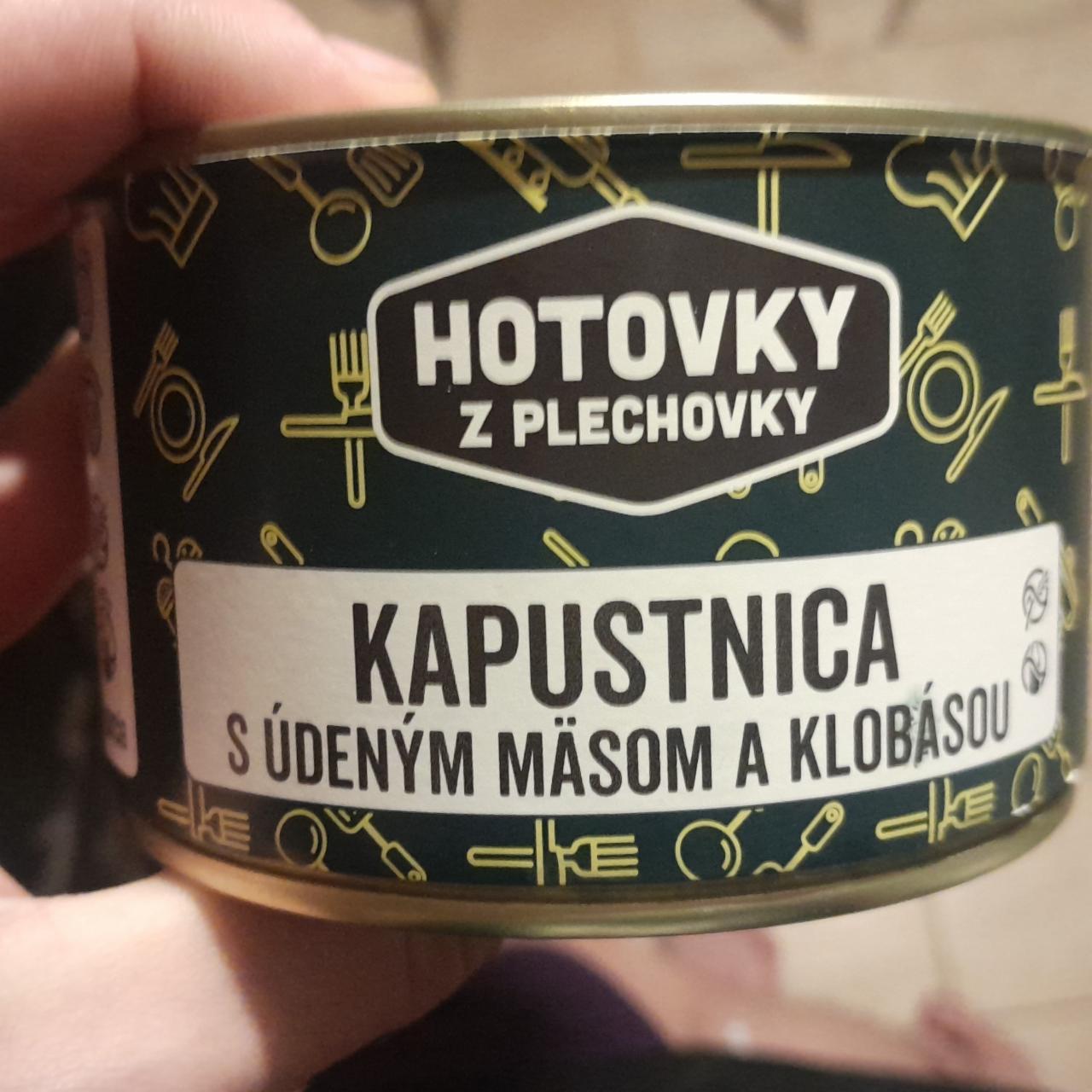 Fotografie - Kapustnica s údeným mäsom a klobásou Hotovky z plechovky