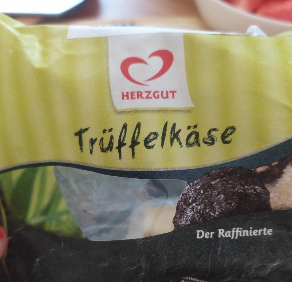 Fotografie - truffelkäse sýr s lanýži Herzgut