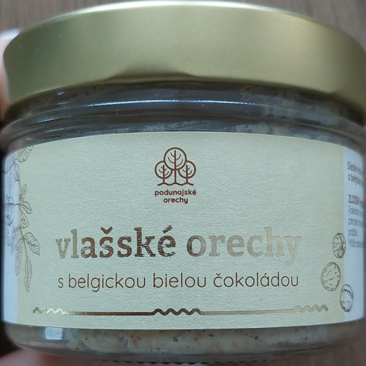 Fotografie - Vlašské orechy s belgickou bielou čokoládou Podunajské orechy