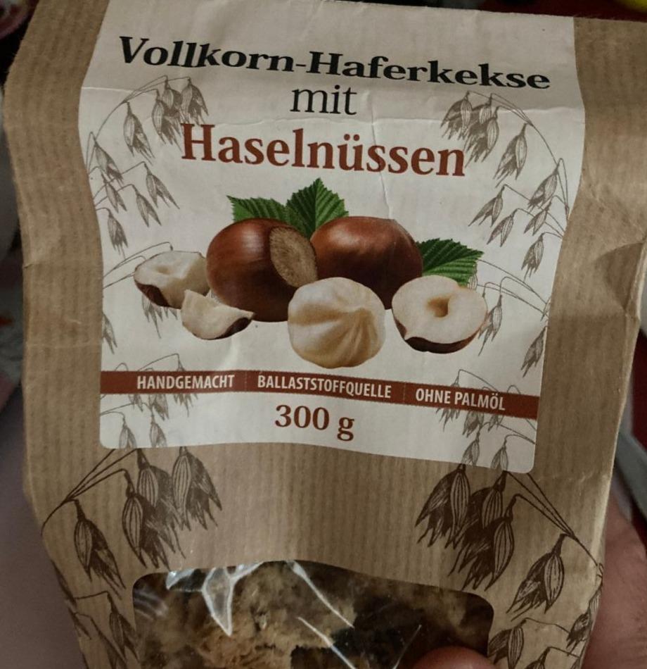 Fotografie - Vollkorn-Haferkekse mit Haselnüssen