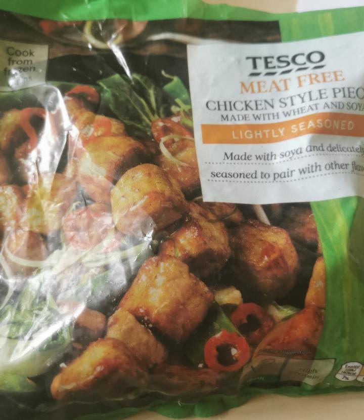 Fotografie - Meat free Chicken style soya pieces Tesco