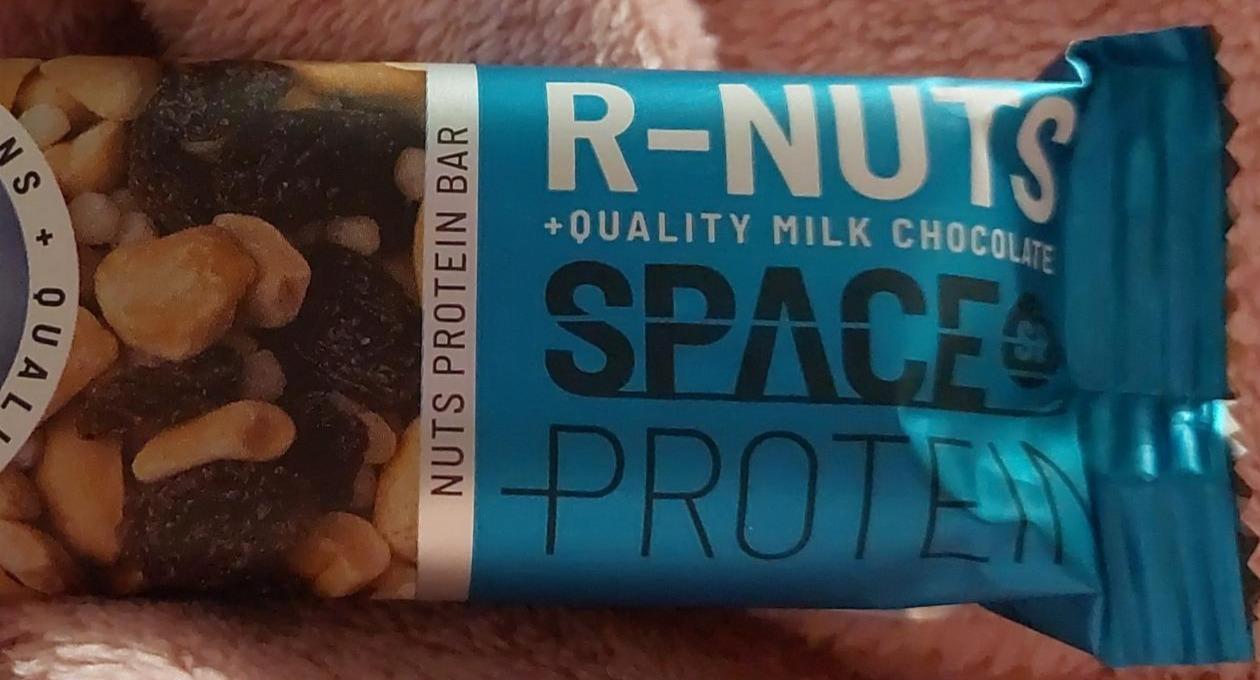 Fotografie - R-NUTS + Quality Milk Chocolate Space Protein