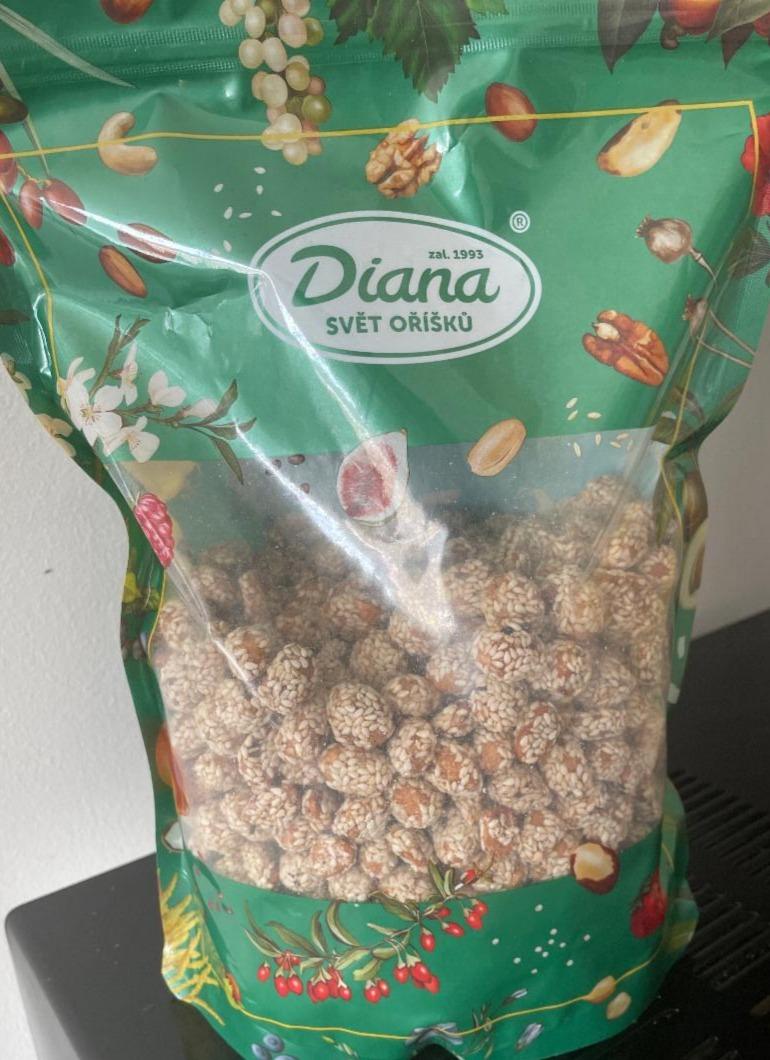Fotografie - arašídy pražené v cukru se sezamem Diana Svět oříšků