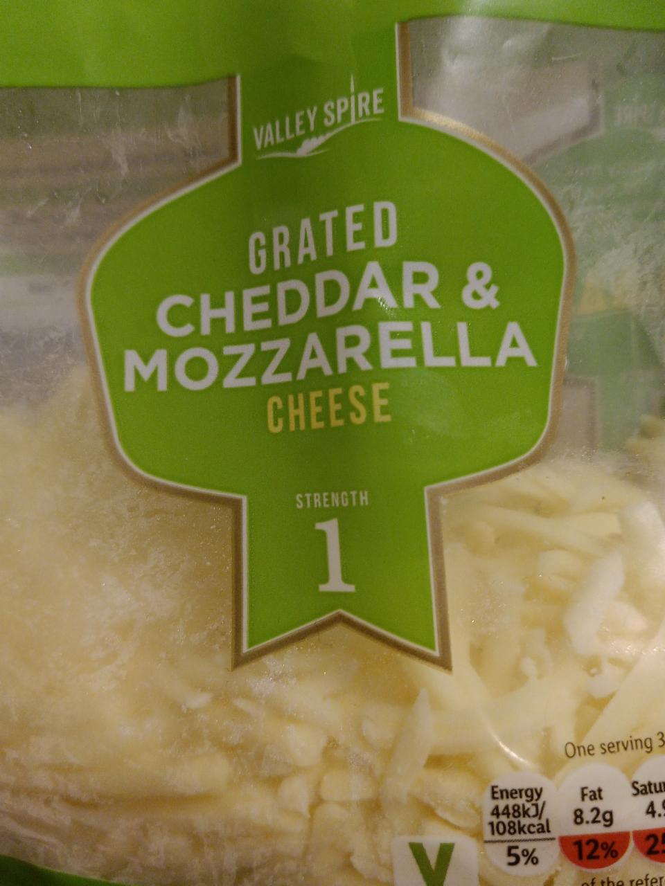 Fotografie - Grated cheddar & mozzarella cheese Valley Spire