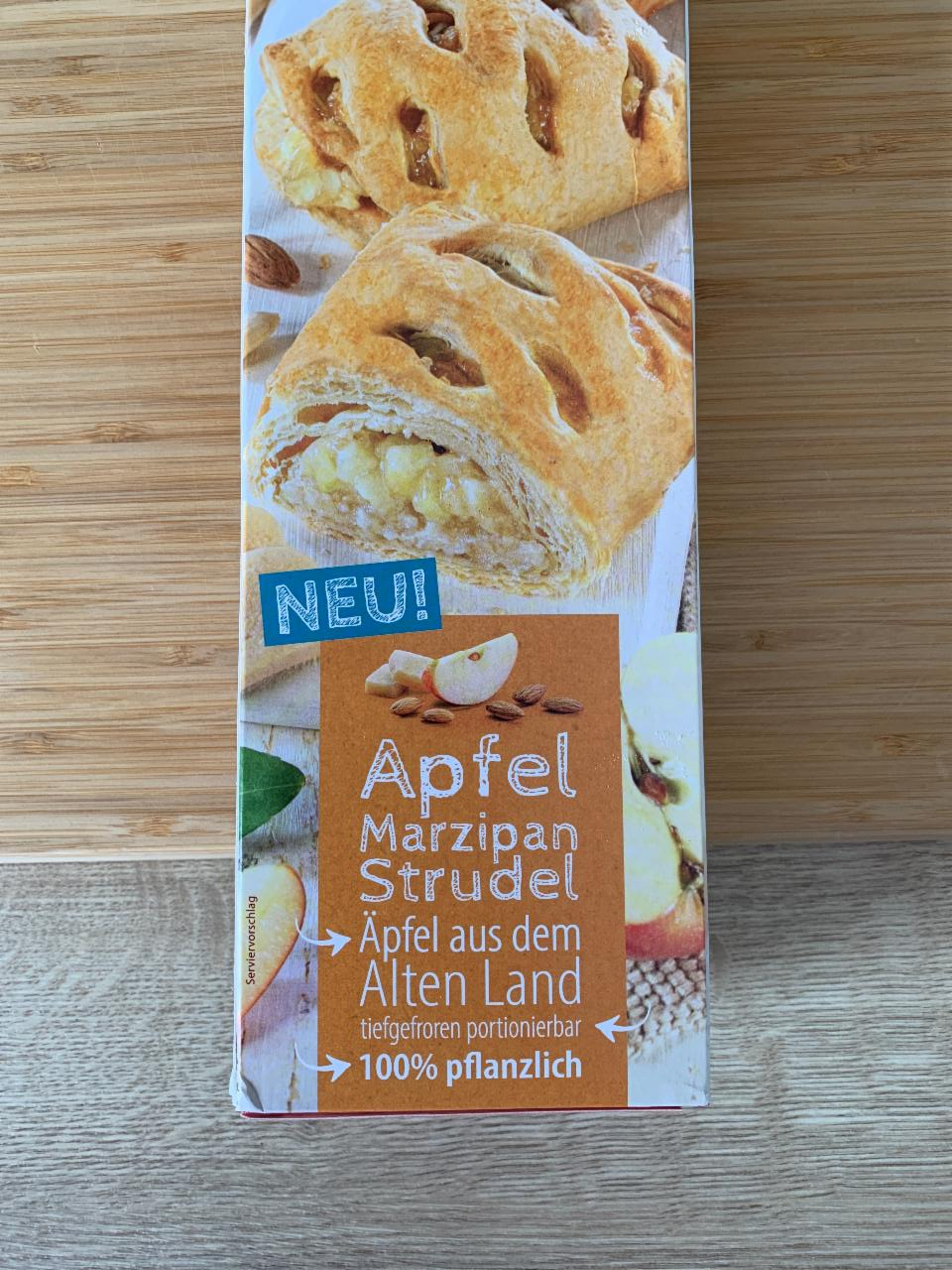 Fotografie - Apfel Marzipan Strudel 