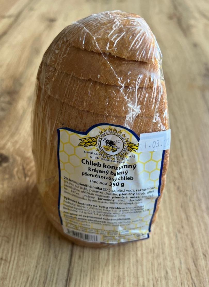 Fotografie - Chlieb konzumný krájaný balený pšeničnoražný Lippek