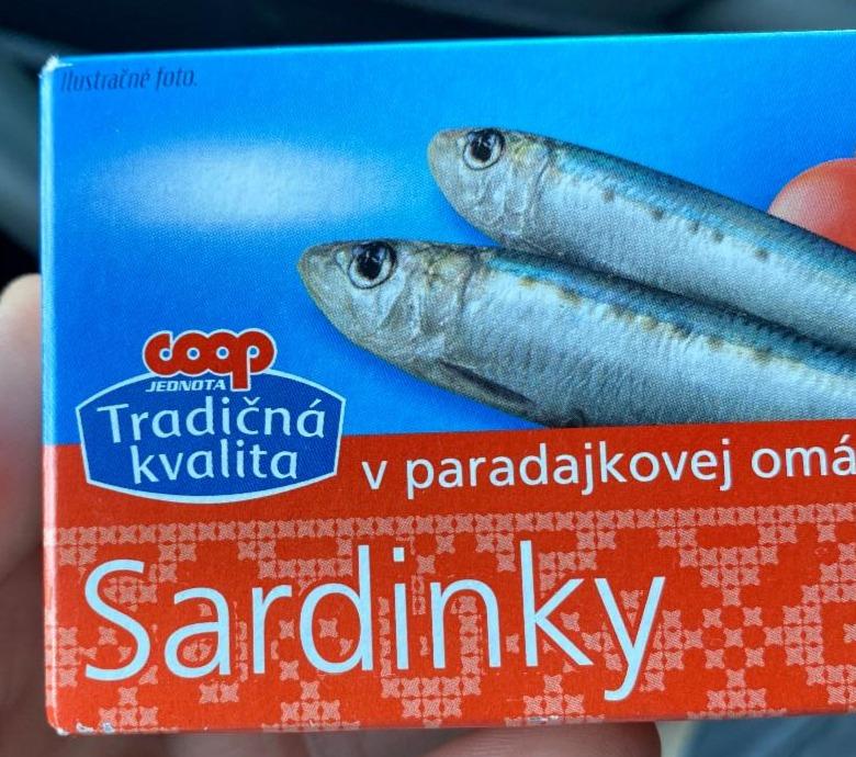 Fotografie - Sardinky v paradajkovej omáčke Coop Tradičná kvalita