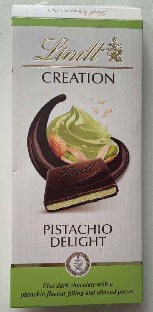 Fotografie - Lindt Creation Pistachio Delight and Almond pieces