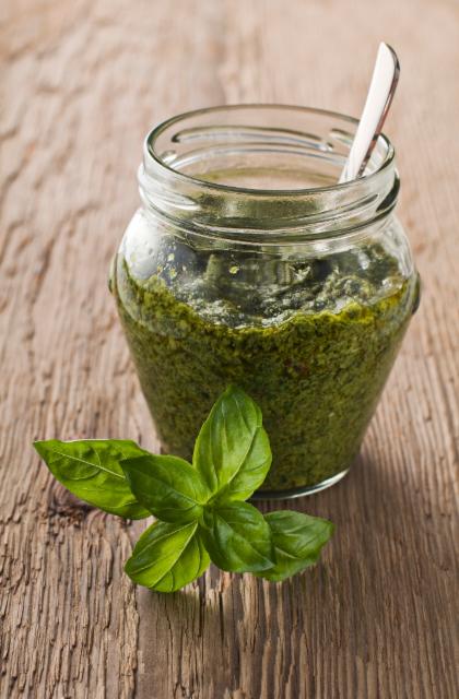 Fotografie - bazalkové pesto Lidl