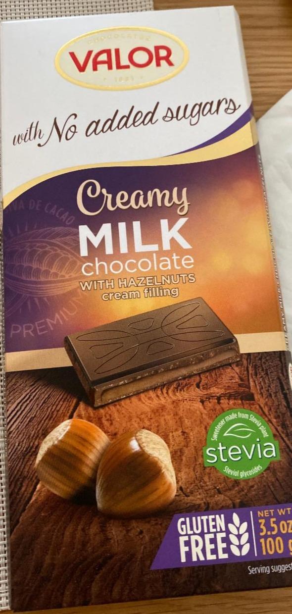 Fotografie - Creamy Milk chocolate with hazelnuts cream filling Valor
