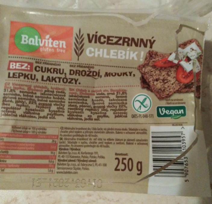 Fotografie - Vícezrnný chlebík Balviten gluten free