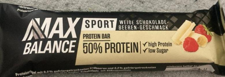Fotografie - Sport Protein bar 50% Protein Weiße Schokolade Beeren Geschmack Max Balance
