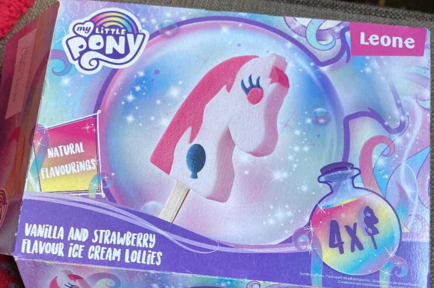 Fotografie - Vanilla and Strawberry Flavour Ice Cream Lollies Leone My little Pony