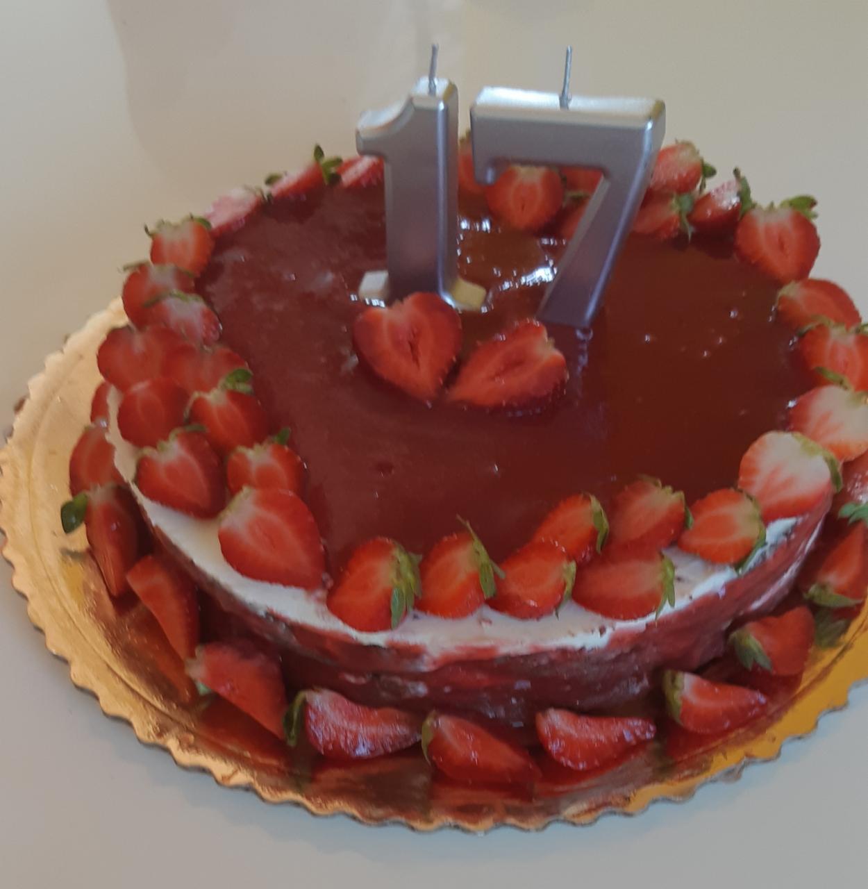 Fotografie - jahodová torta s mascarpone