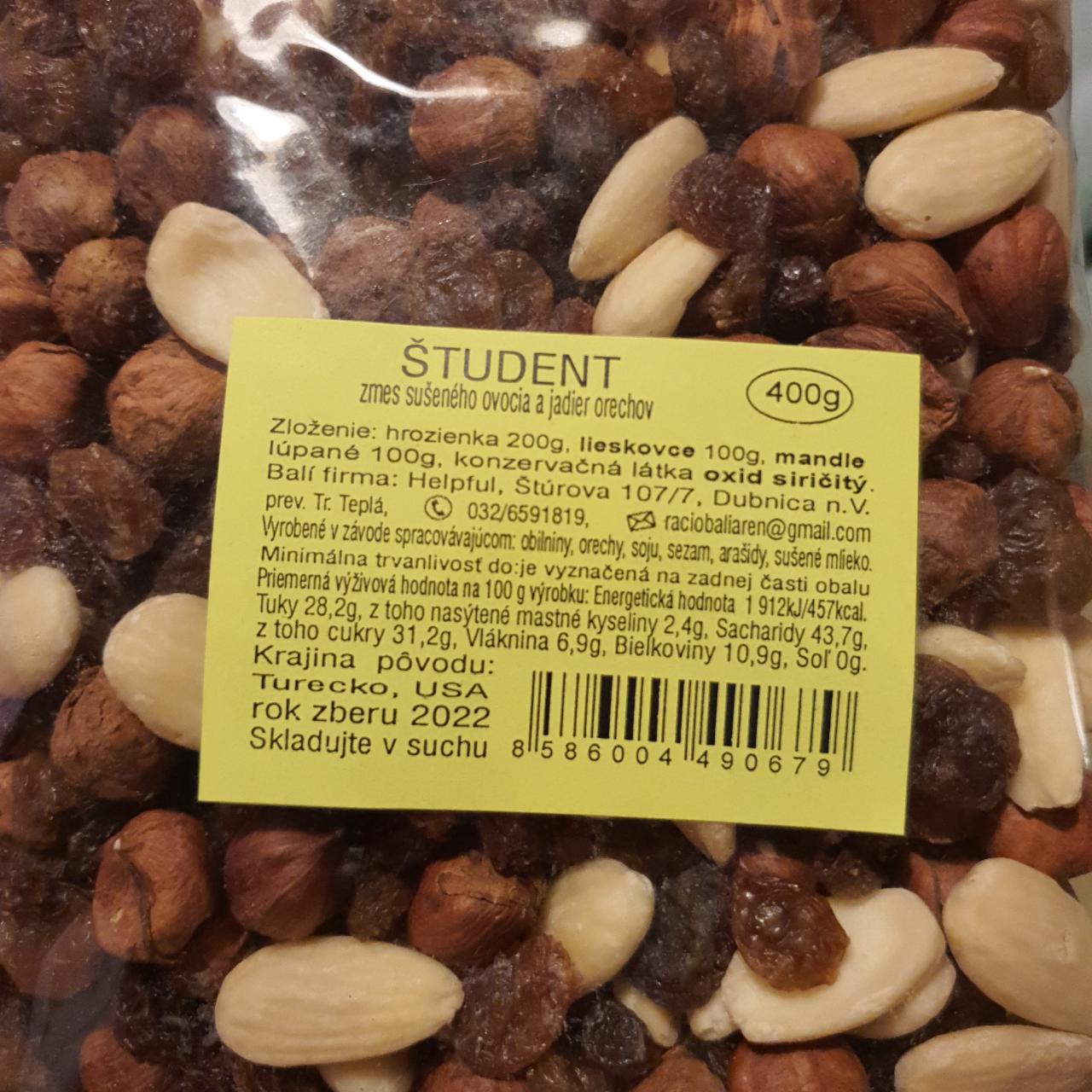 Fotografie - Študent zmes sušeného ovocia a jadier orechov Helpful