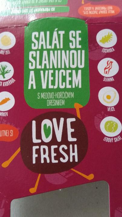 Fotografie - Salát se slaninou a vejcem s medovo-hořčičným dresinkem Love fresh