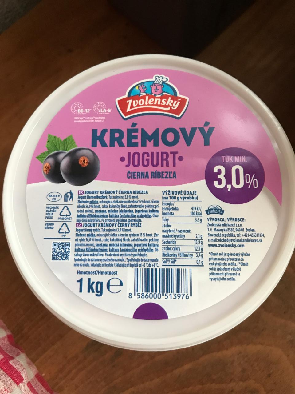 Fotografie - Krémový jogurt čierna ríbezľa