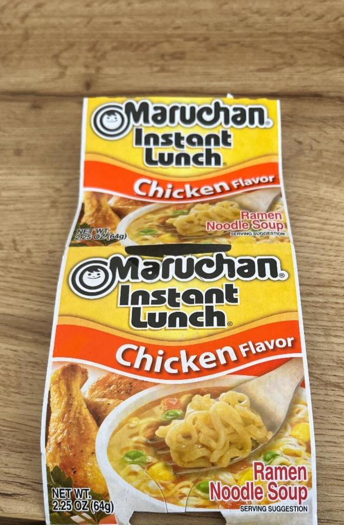 Fotografie - Instant Lunch Chicken Flavor Ramen Noodle Soup Maruchan