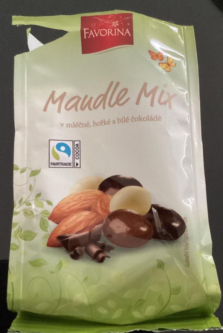 Fotografie - Mandle Mix v mléčné, hořké a bilé čokoládě Favorina