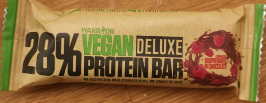 Fotografie - Vegan Protein Bar DeLuxe Raspberries in Chocolate Warrior