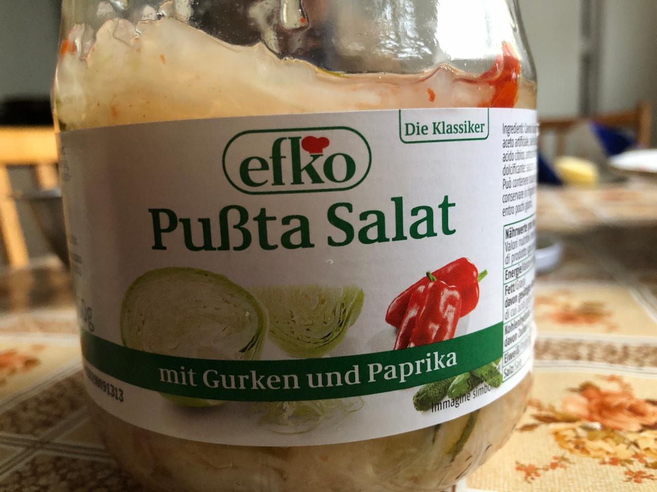 Fotografie - Pusta Salat mit gurken und paprika