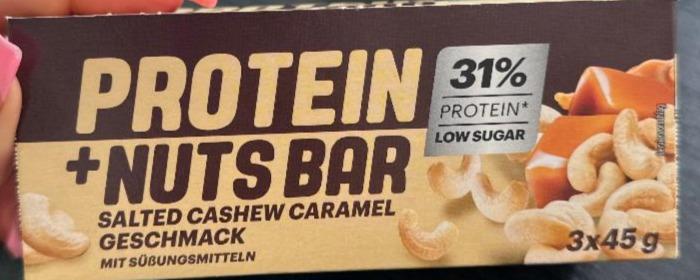 Fotografie - Protein + Nuts Bar Salted Cashew Caramel Geschmack