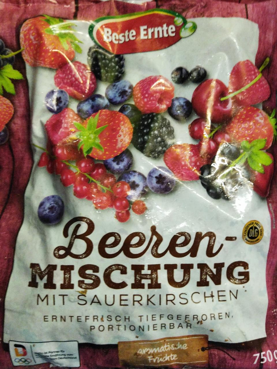 Fotografie - Beeren-Mischung mit Sauerkirschen Beste Ernte