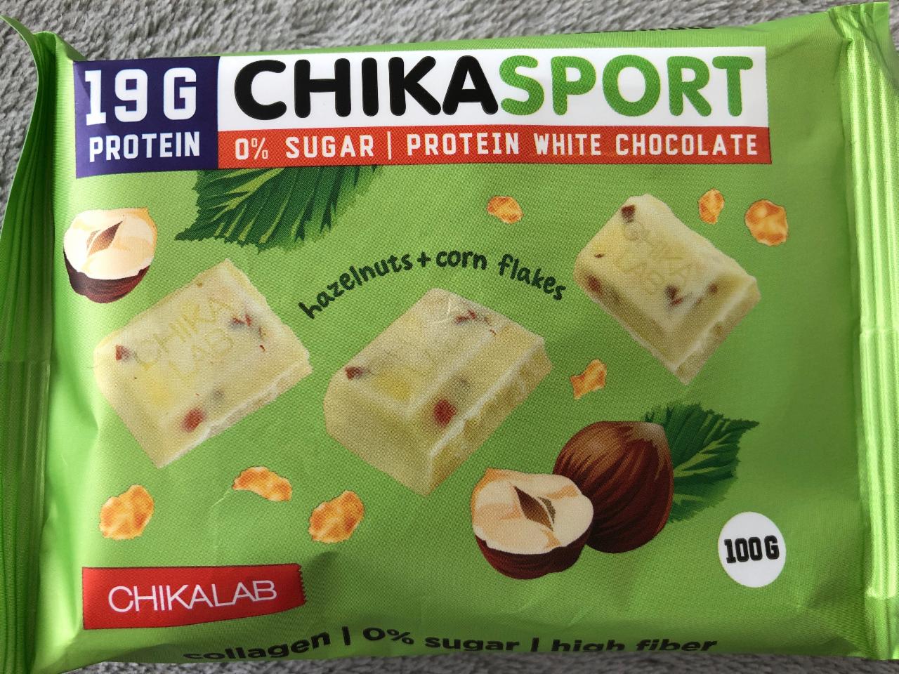 Fotografie - Chikasport Protein white chocolate Hazelnuts + corn flakes Chikalab