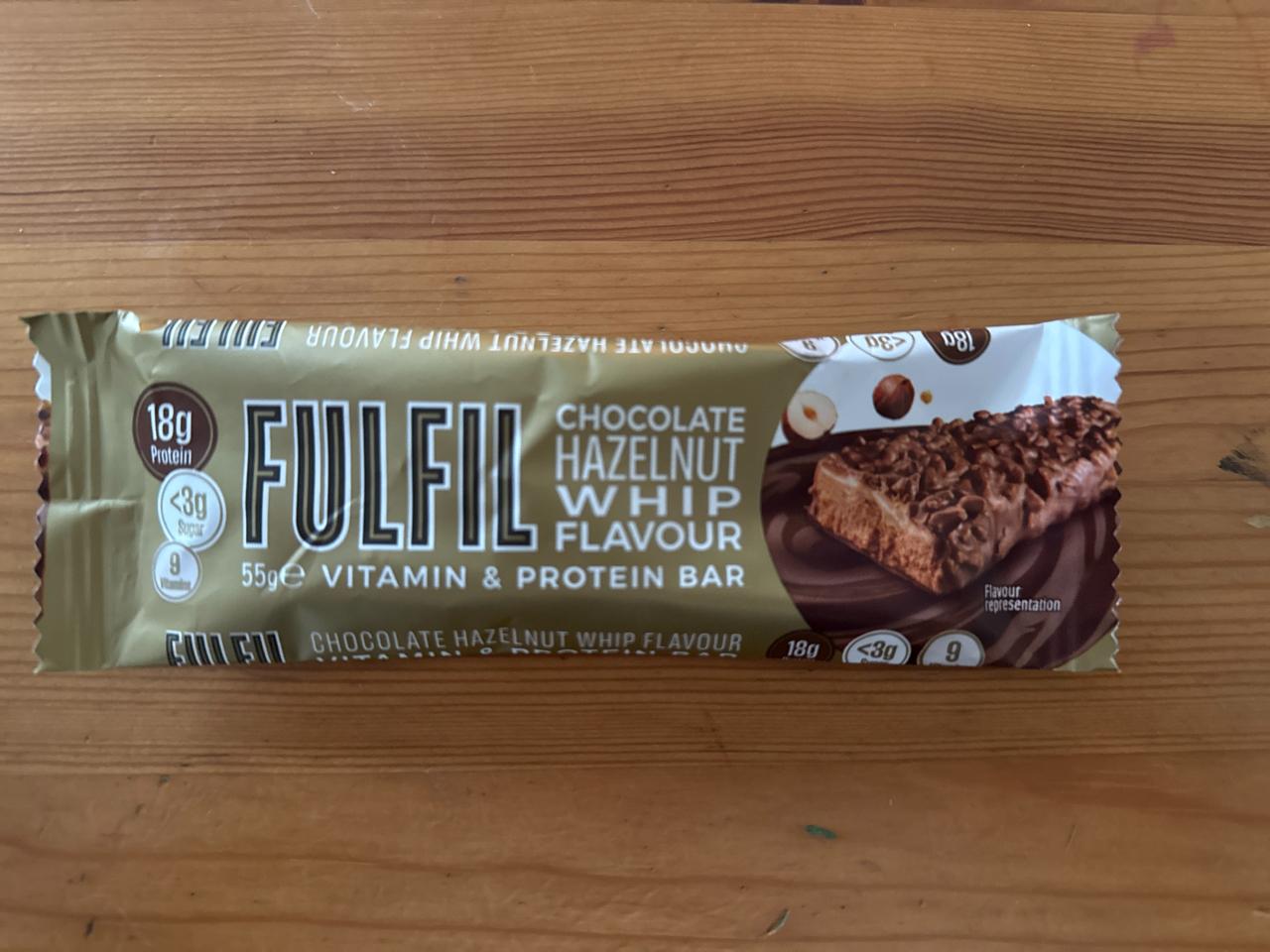 Fotografie - Chocolate hazelnut whip flavour vitamin & protein bar Fulfil