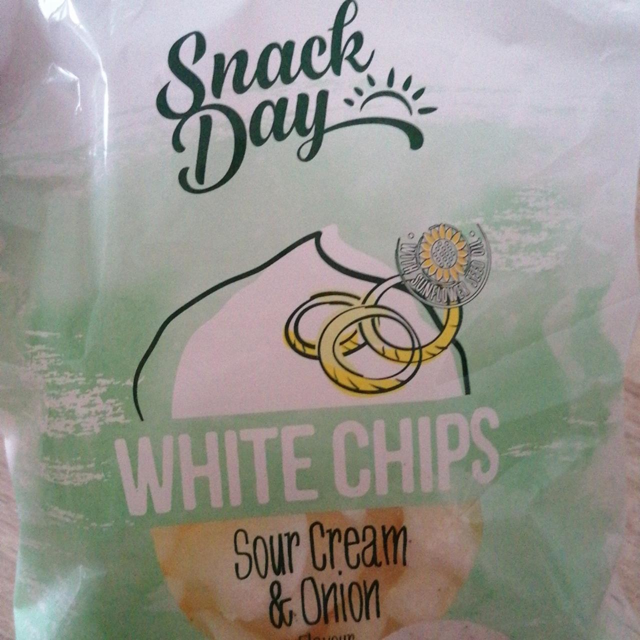 Fotografie - White Chips Sour Cream & Onion Snack Day