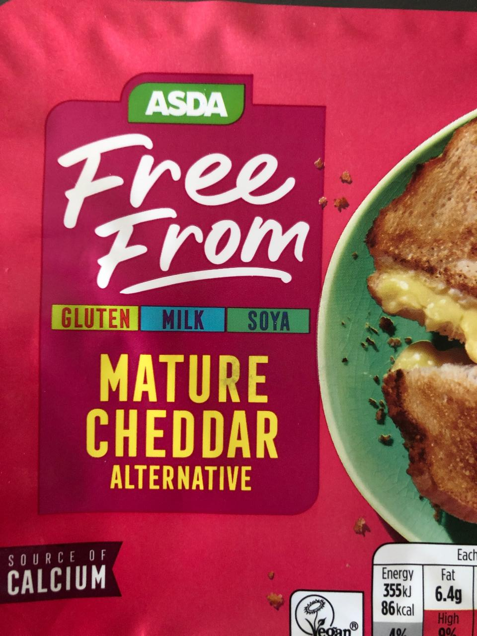 Fotografie - Asda free from Mature Cheddar