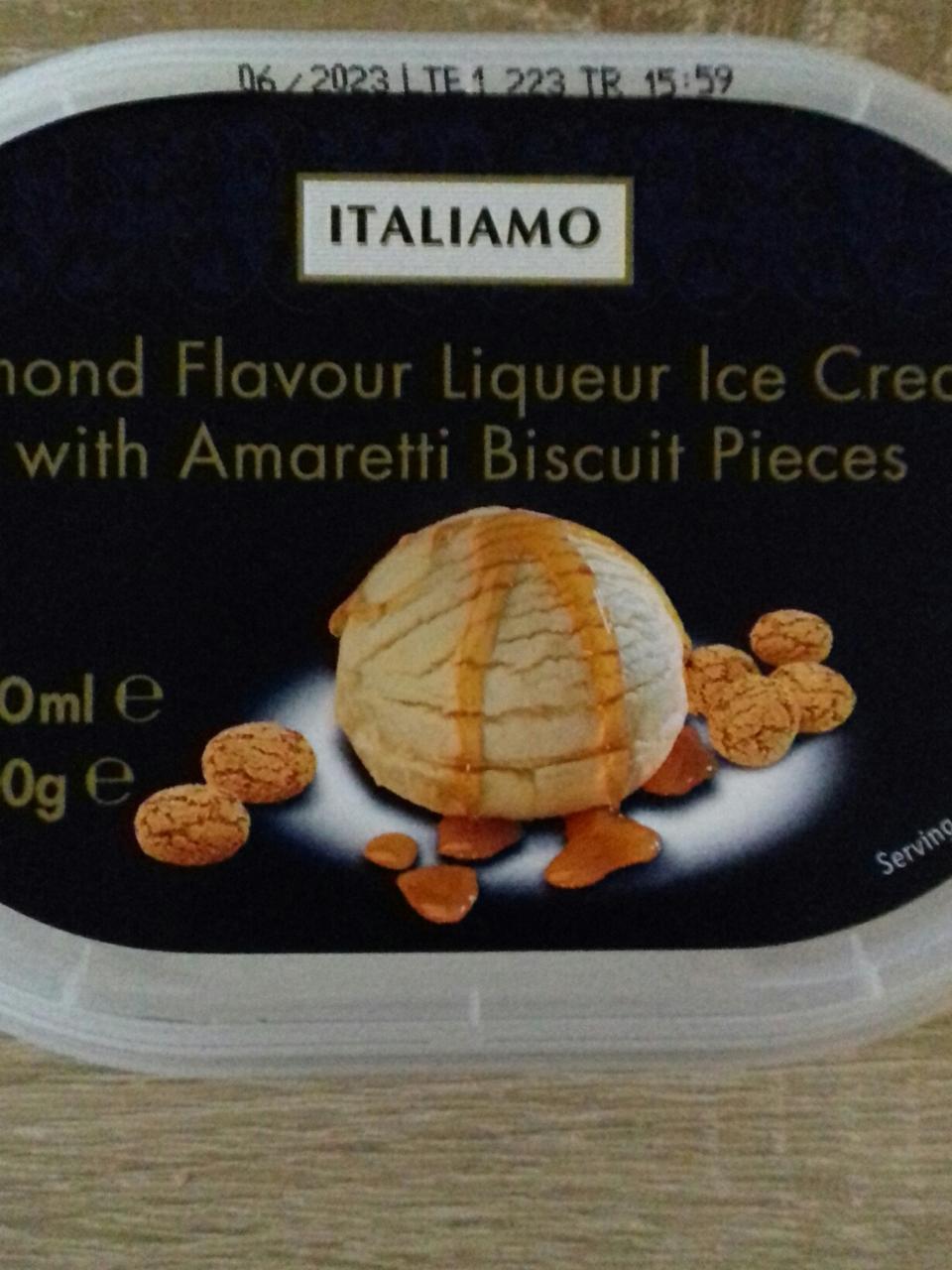 Fotografie - ITALIAMO Almond Flavour Liqueur Ice Cream with Amaretti Biscuit Pieces