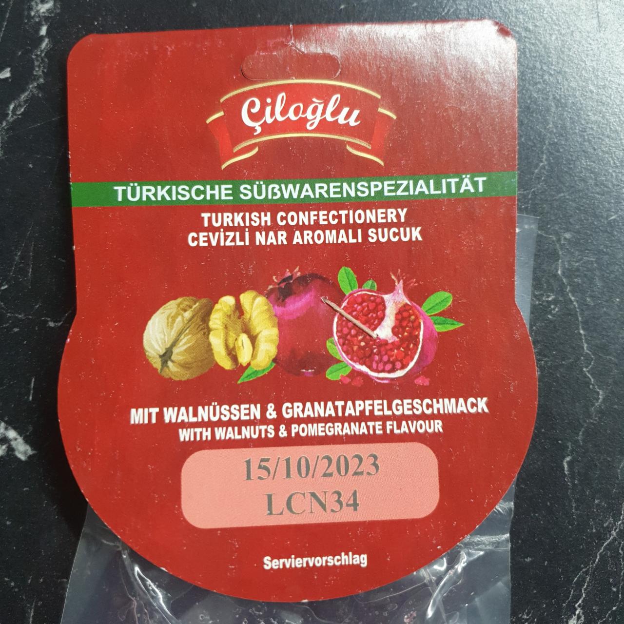 Fotografie - Turkish Confectionery with walnuts & pomegranate flavour Ciloglu