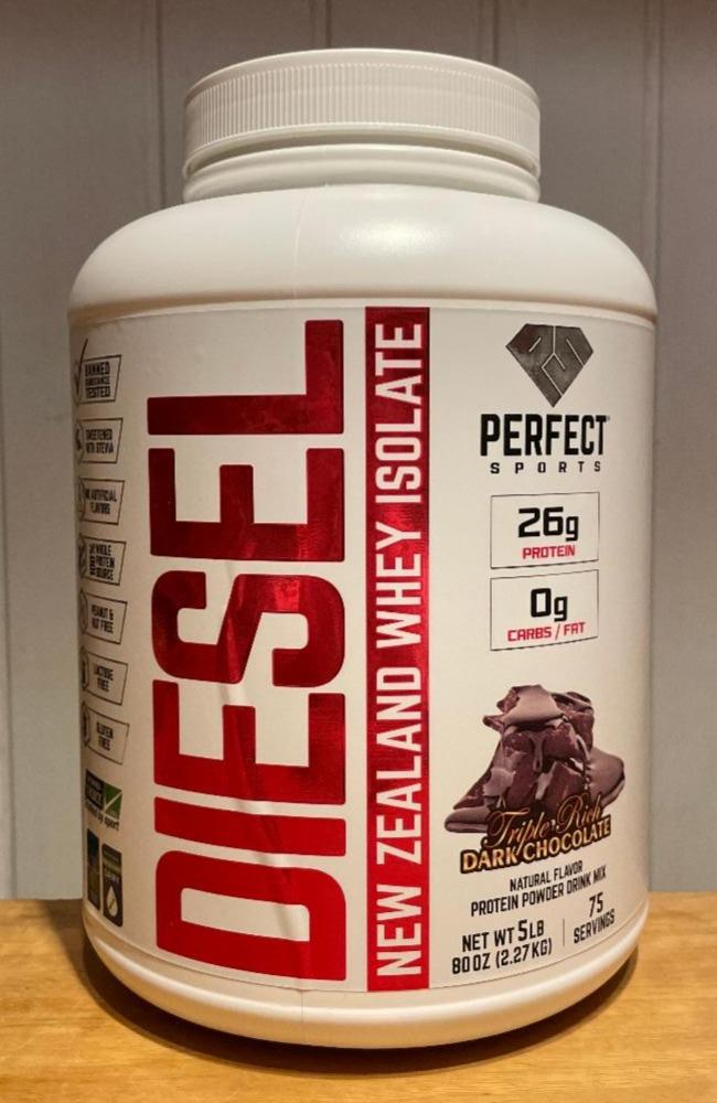 Fotografie - Diesel New Zealand Whey Isolate Triple Rich Dark chocolate Perfect Sports