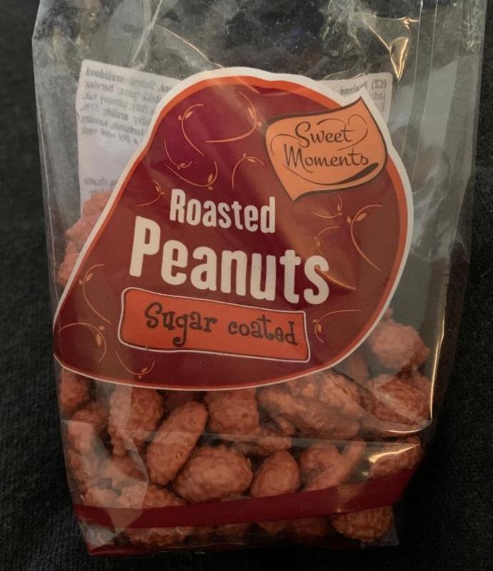 Fotografie - Roasted Peanuts Sugar coated Sweet Moments