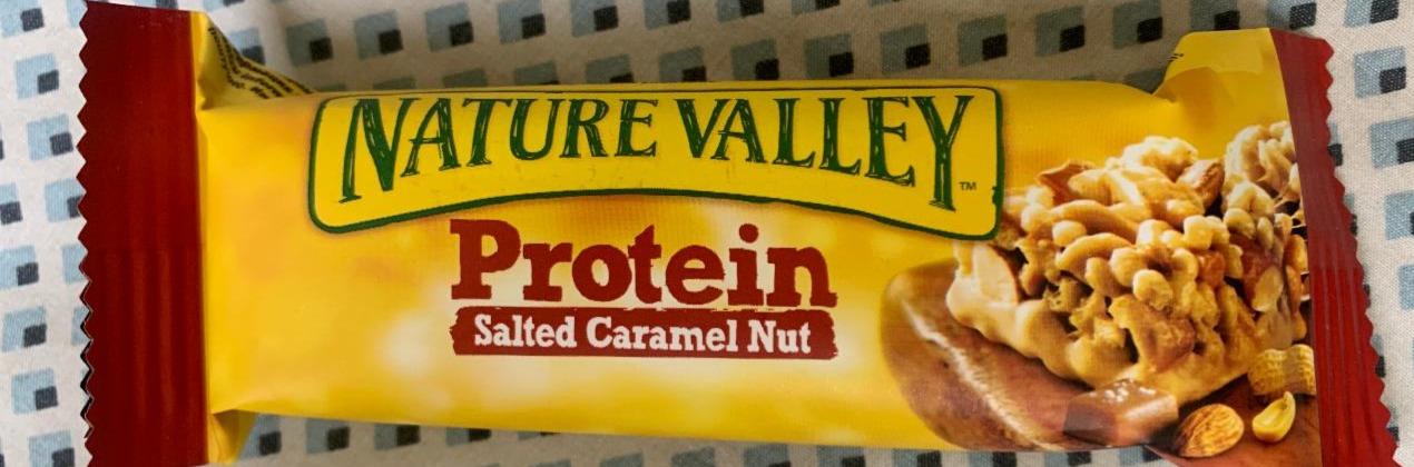 Fotografie - Protein Salted Caramel Nut Nature Valley